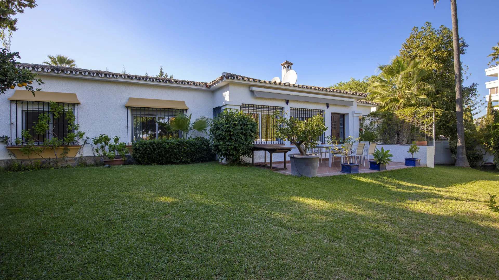 Comprar villa en Guadalmina Alta