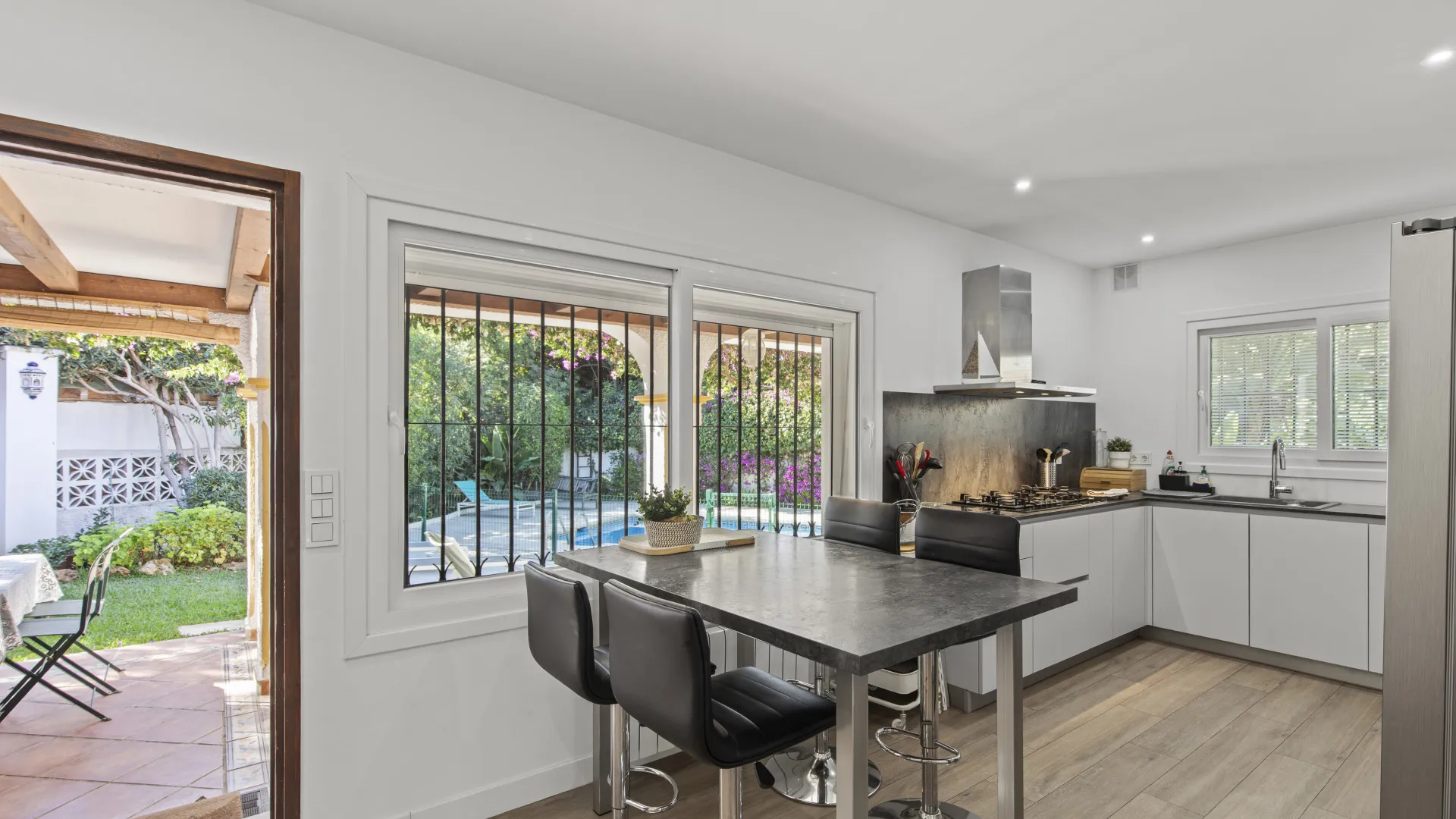 Comprar villa en Guadalmina Alta