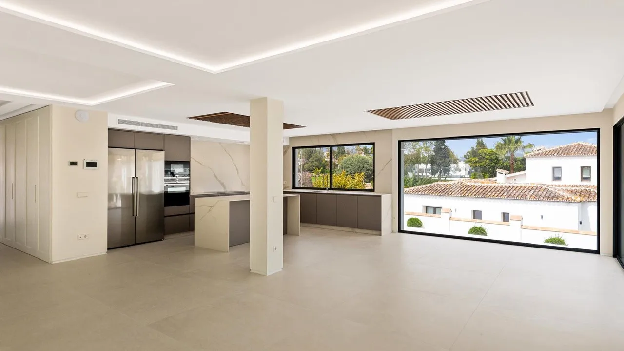 Comprar villa en Guadalmina Alta de 6 dormitorios