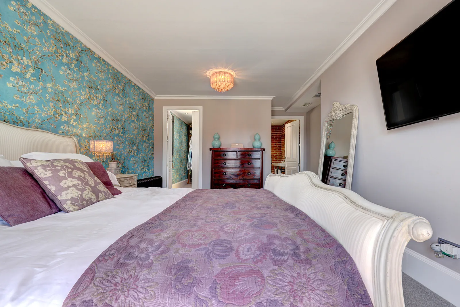 Casares villa for sale