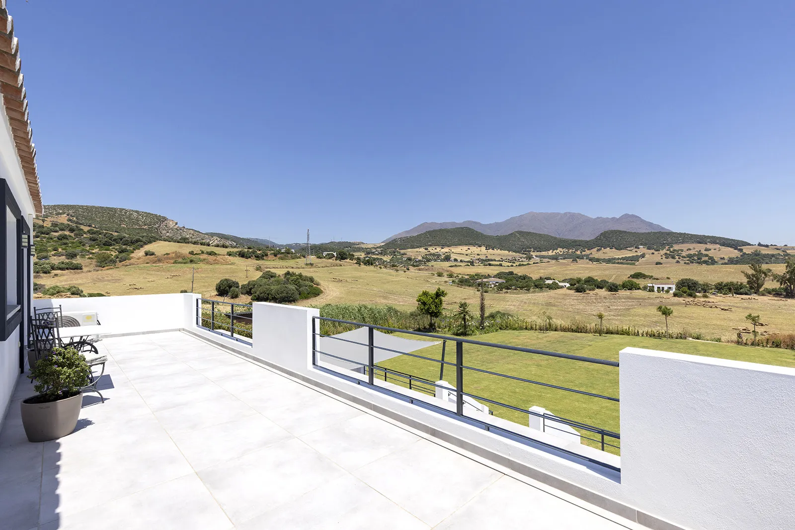 Casares villa for sale
