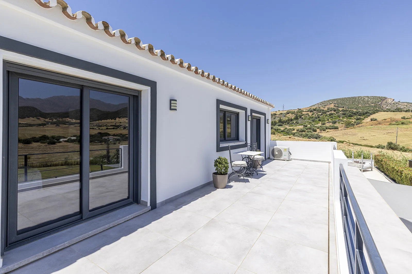Casares villa for sale