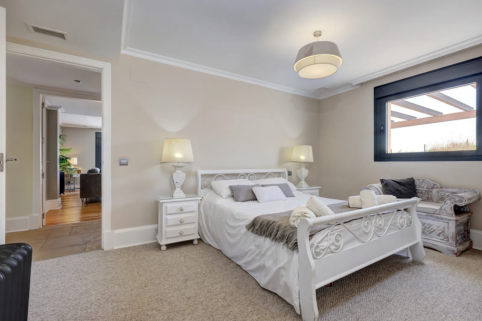 Casares villa for sale
