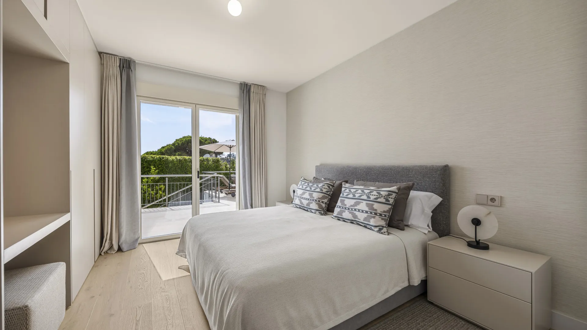 Comprar villa con 4 dormitorios en Guadalmina Alta