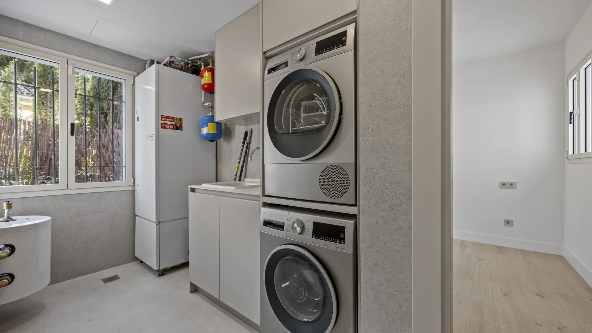 Comprar villa con 4 dormitorios en Guadalmina Alta