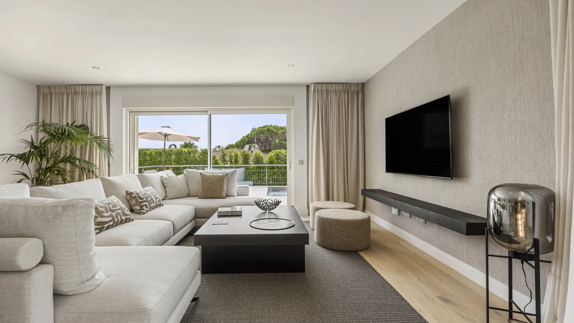 Comprar villa con 4 dormitorios en Guadalmina Alta