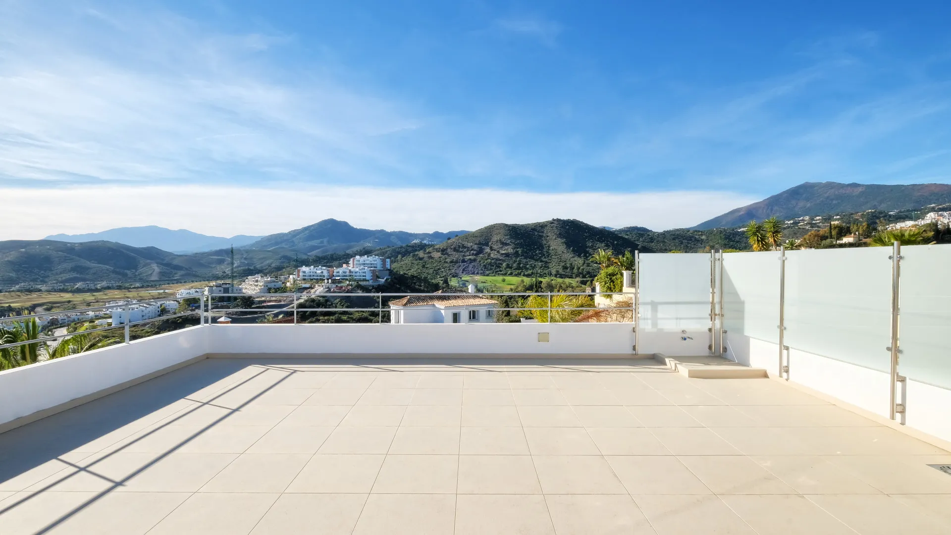 Se vende villa en Puerto del Capitan con 4 dormitorios