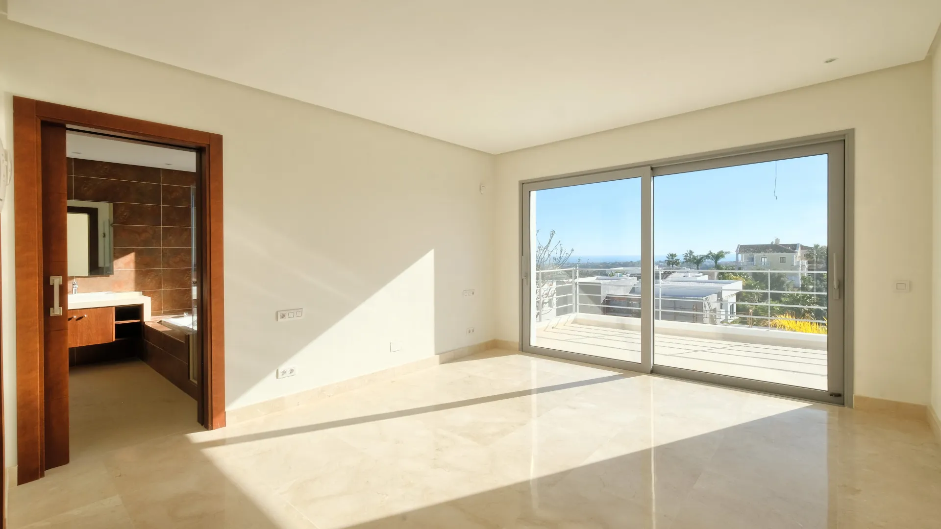 Se vende villa en Puerto del Capitan con 4 dormitorios