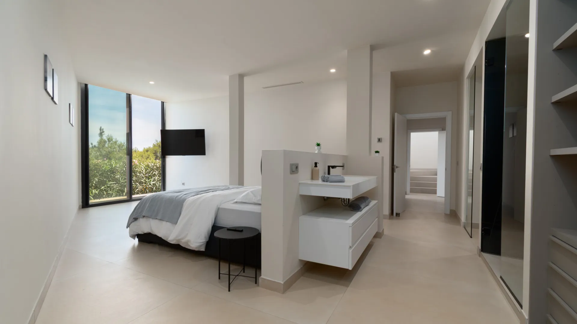 Se vende villa en Los Altos de los Monteros de 4 dormitorios