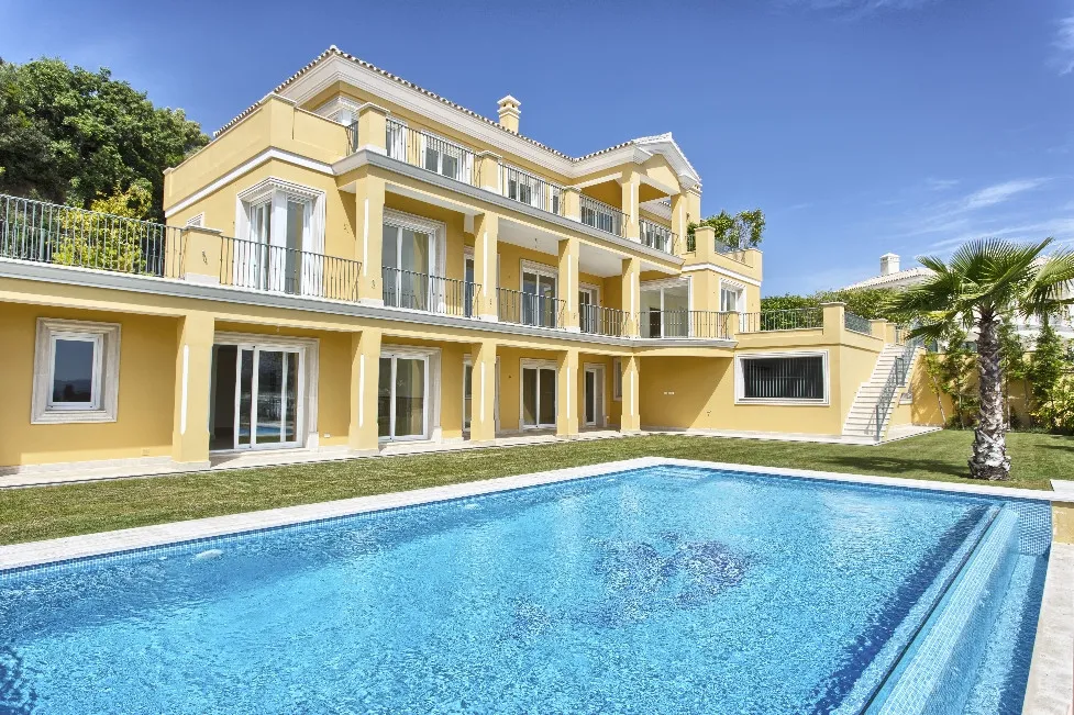 Villa for sale in Ctra. De Ronda