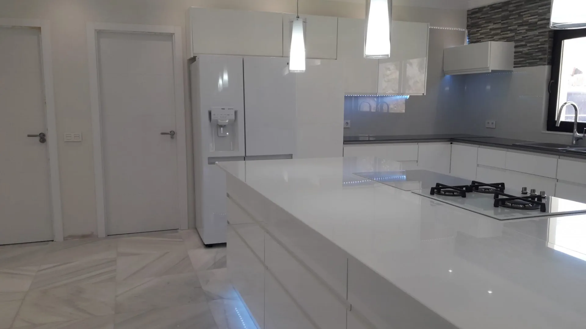 Comprar villa con 6 dormitorios en New Golden Mile