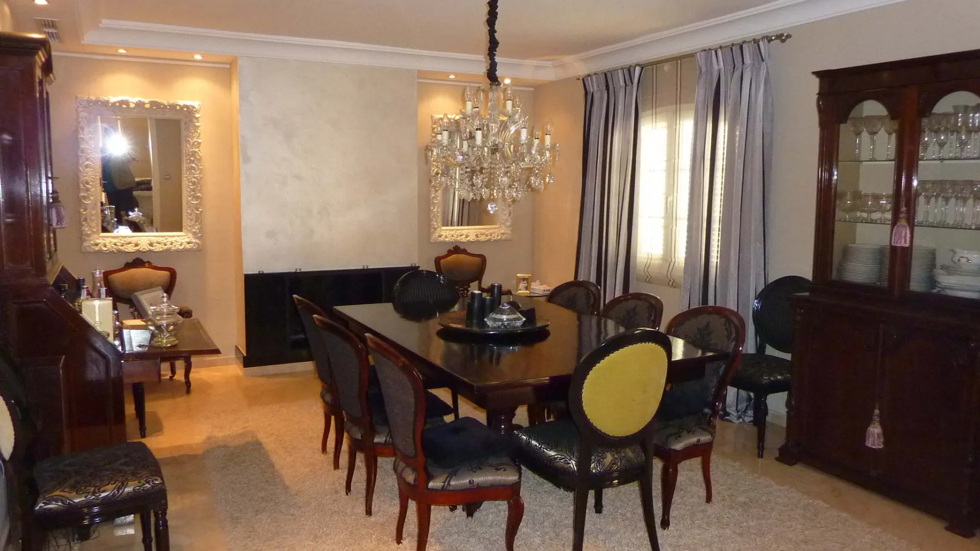 For sale villa with 3 bedrooms in Marbella Centro