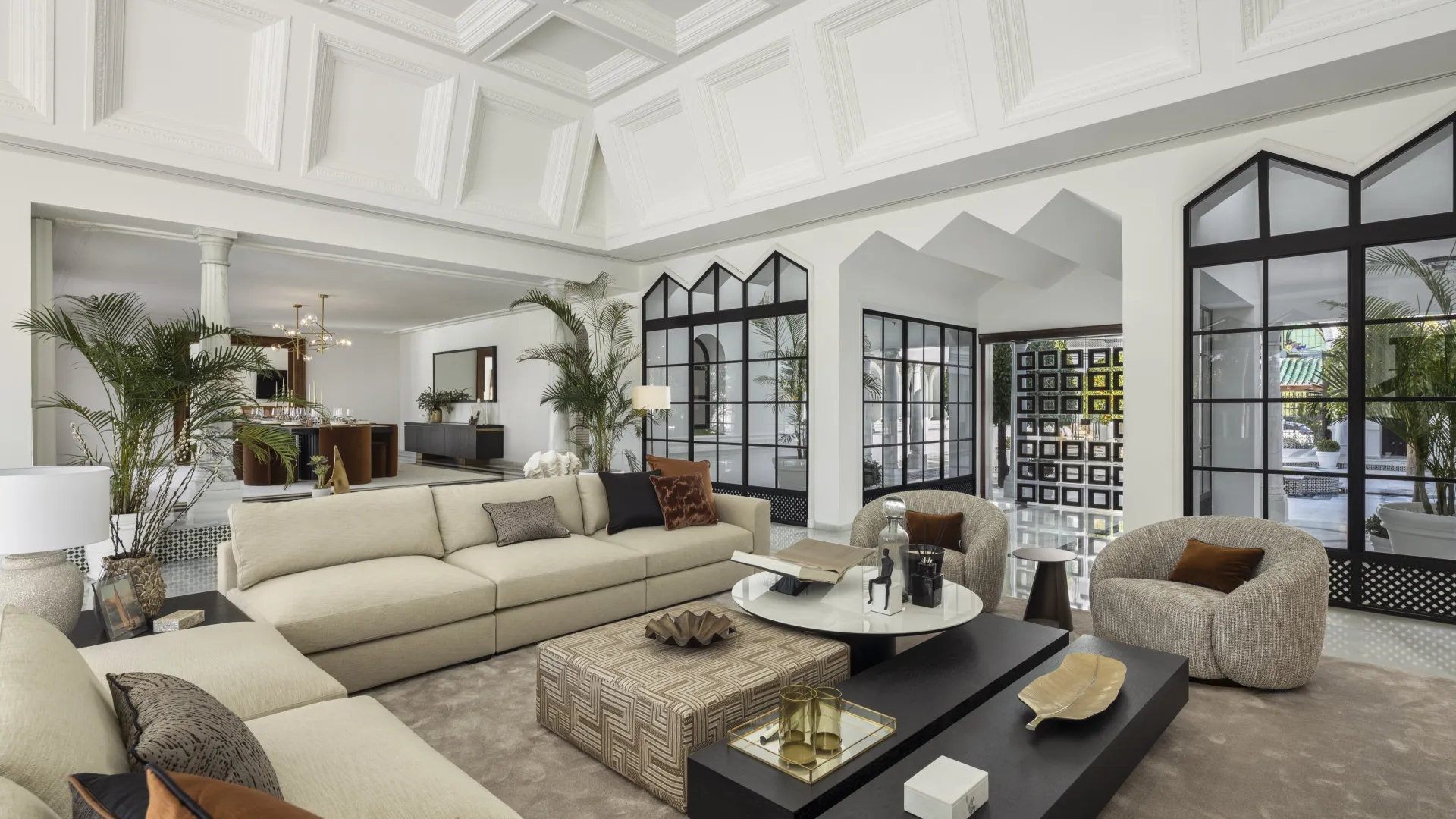 Villa a la venta en Nueva Andalucia con 12 dormitorios