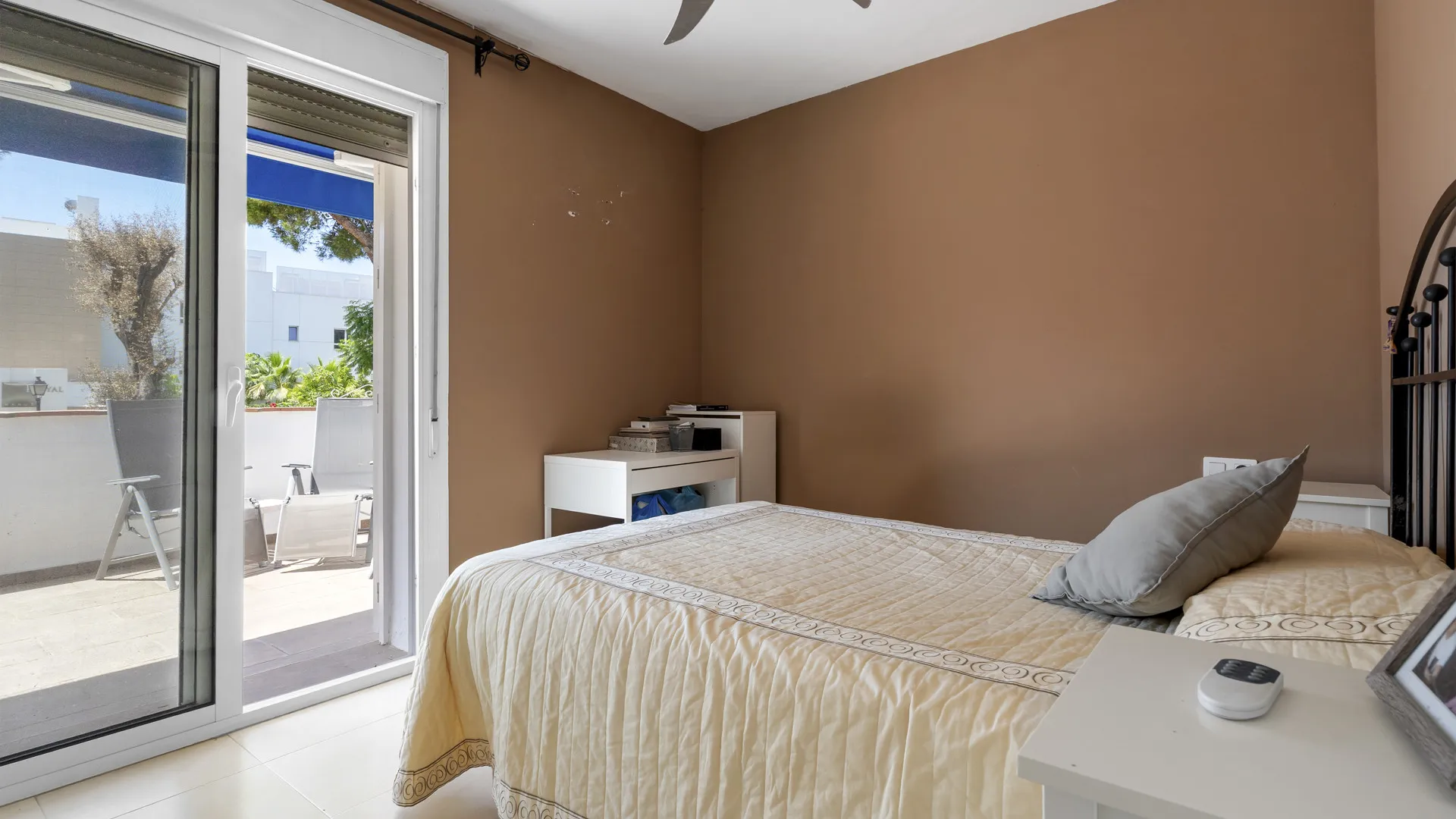 3 bedrooms Nueva Andalucia ground floor apartment for sale