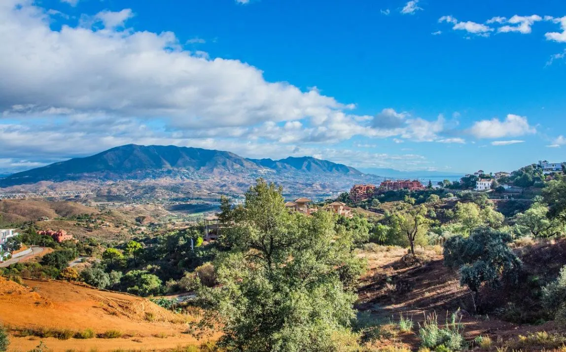 Marbella East plot for sale