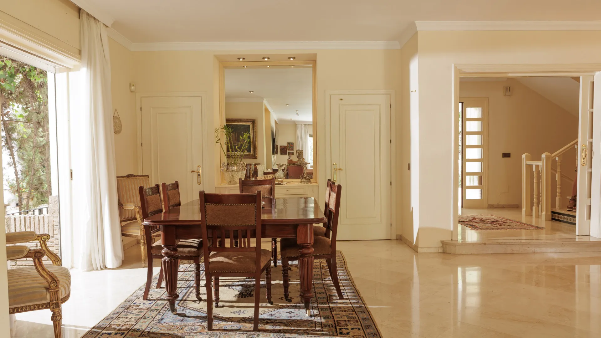 For sale Marbella East 5 bedrooms villa