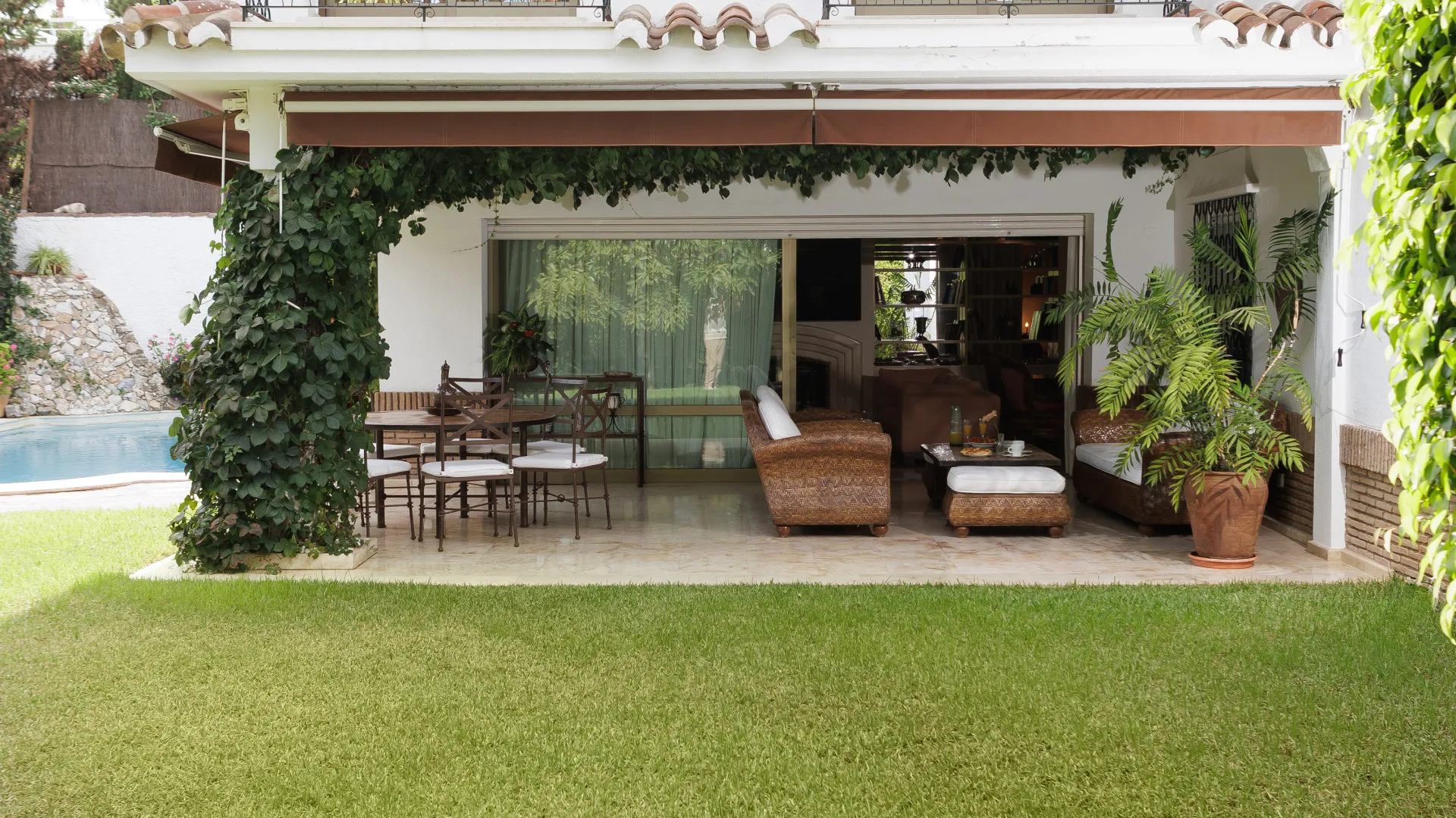 For sale Marbella East 5 bedrooms villa
