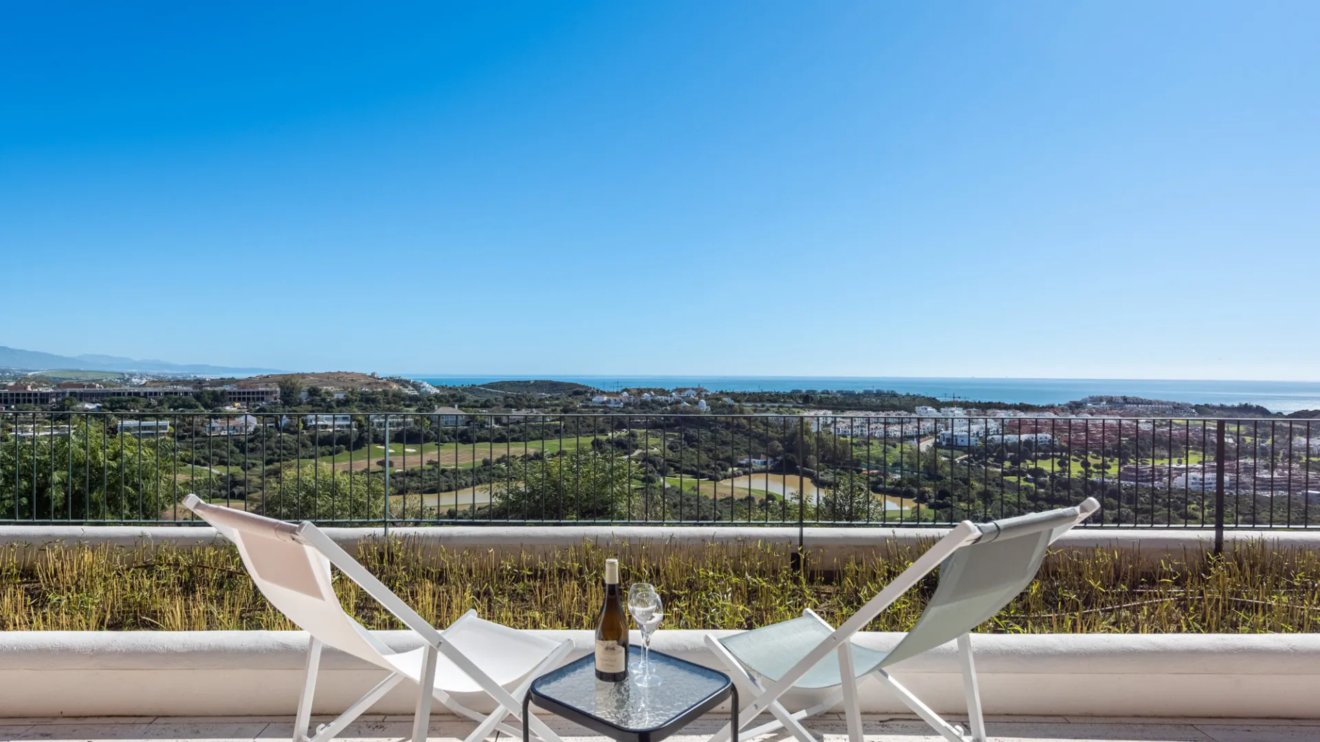 Apartment for sale in Finca Cortesin with 3 bedrooms