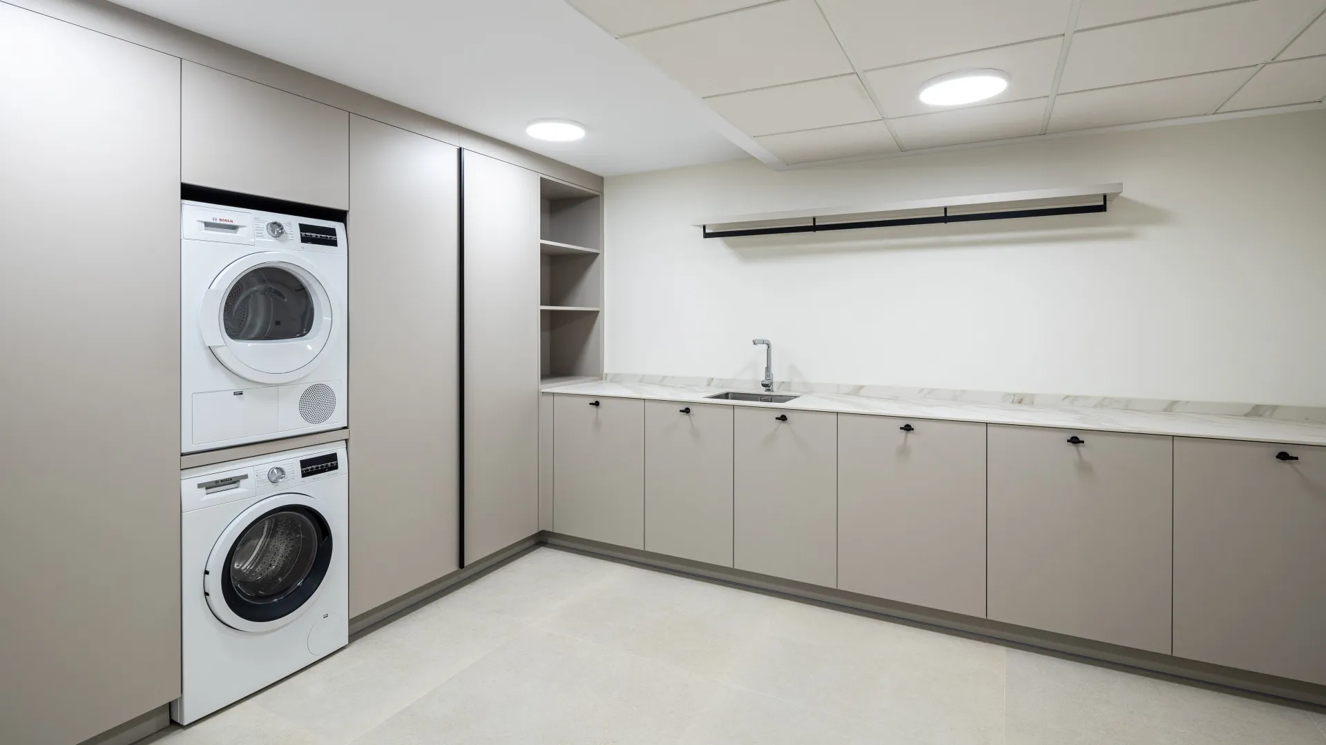 Marbella Golden Mile, adosado con 5 dormitorios a la venta