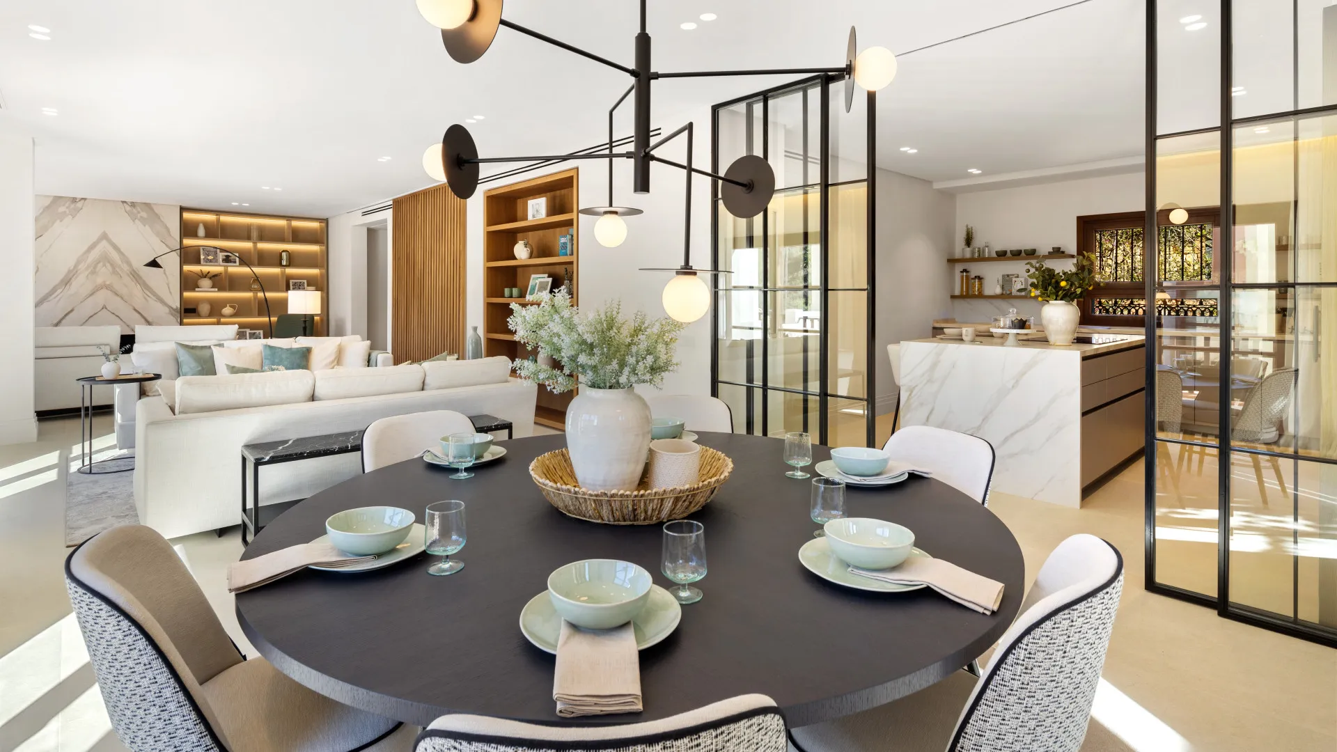 Marbella Golden Mile, adosado con 5 dormitorios a la venta