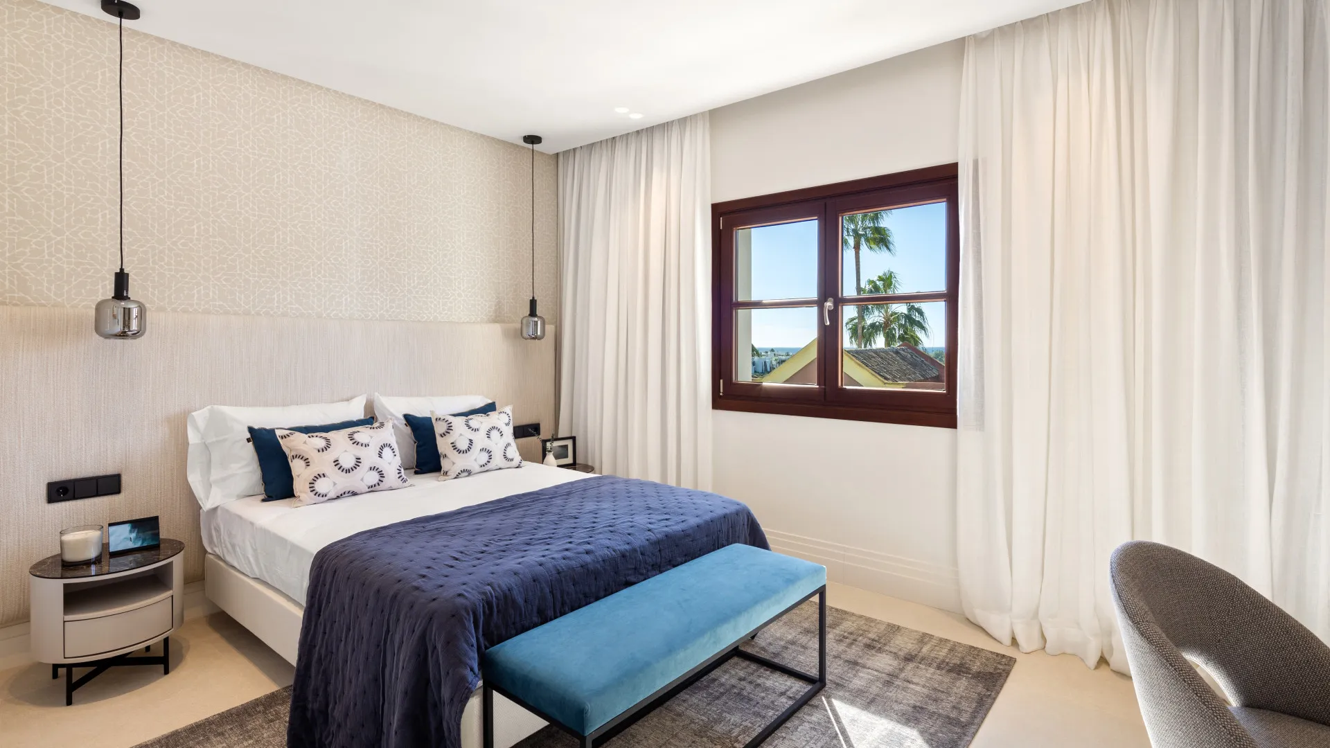 Marbella Golden Mile, adosado con 5 dormitorios a la venta