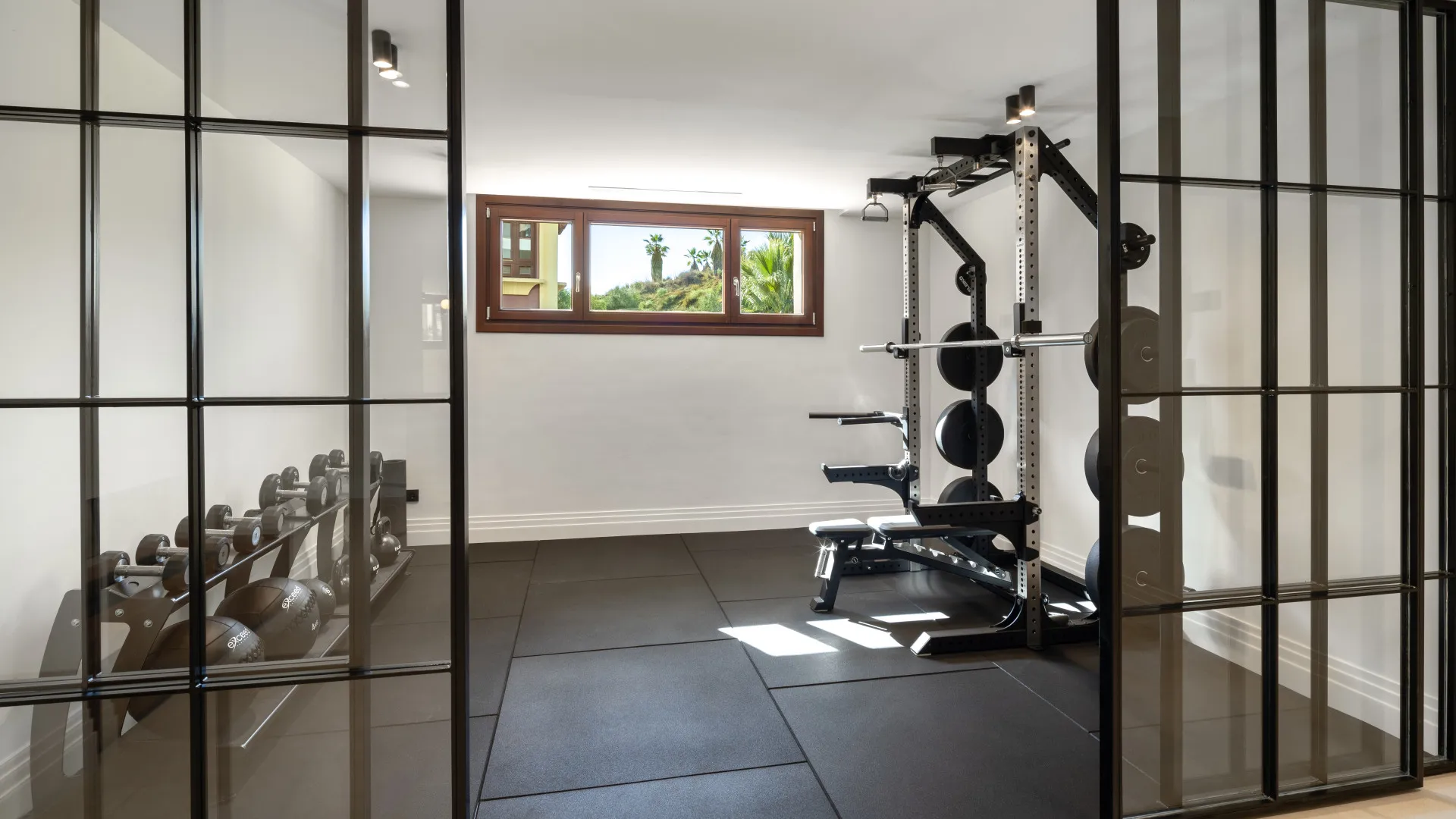 Marbella Golden Mile, adosado con 5 dormitorios a la venta