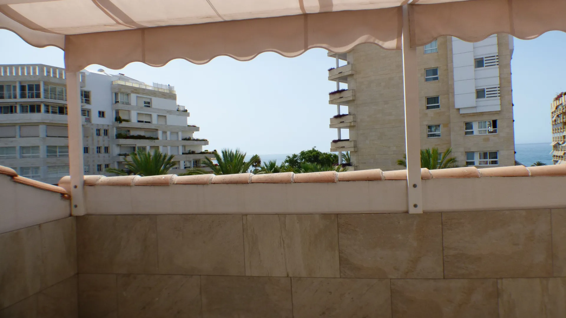 For sale apartment in Marbella City with 3 bedrooms