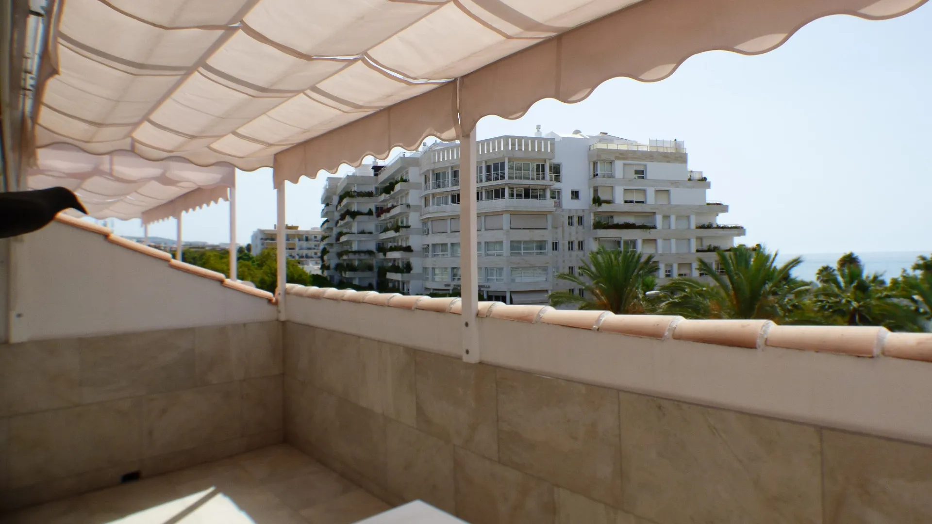 For sale apartment in Marbella City with 3 bedrooms