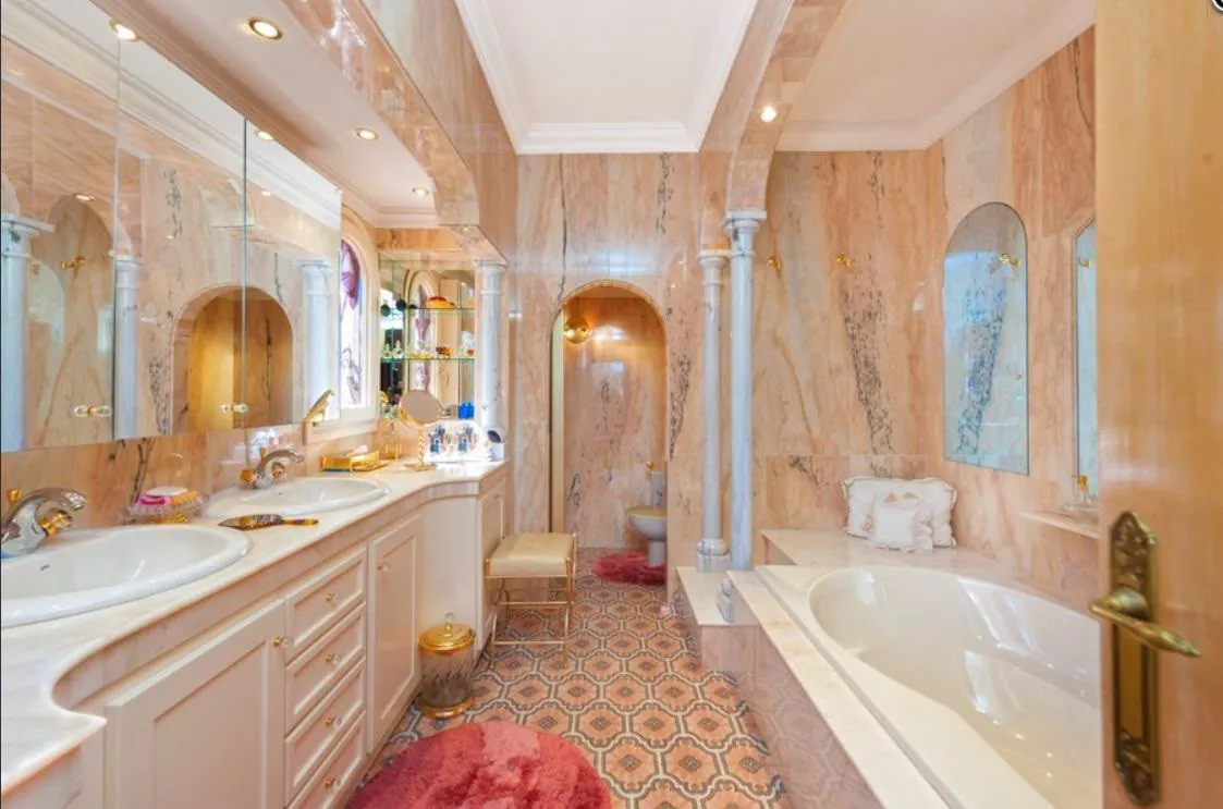 Mansion with 9 bedrooms for sale in New Golden Mile