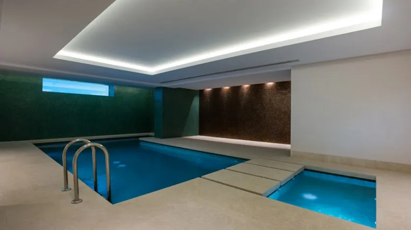 Villa de 4 dormitorios en venta en Marbella - Puerto Banus