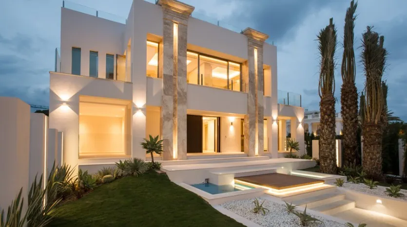 Villa de 4 dormitorios en venta en Marbella - Puerto Banus