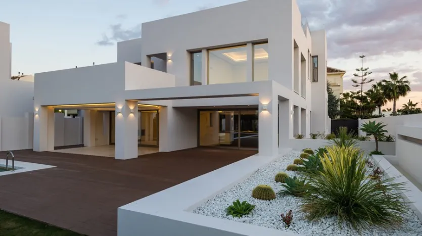 Villa de 4 dormitorios en venta en Marbella - Puerto Banus