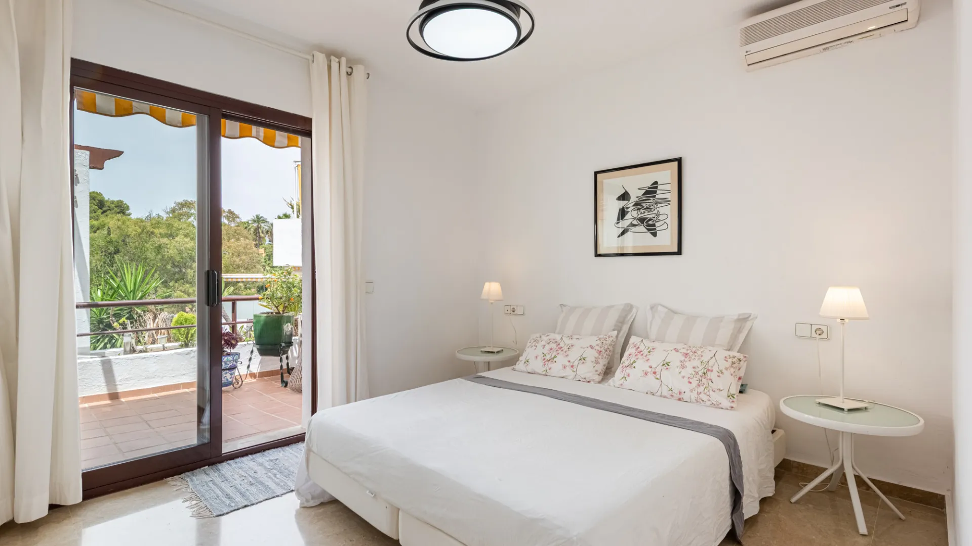 For sale apartment in Marbella Golden Mile