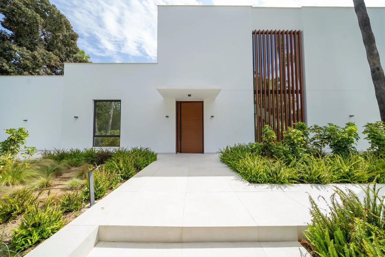 Comprar villa de 4 dormitorios en New Golden Mile