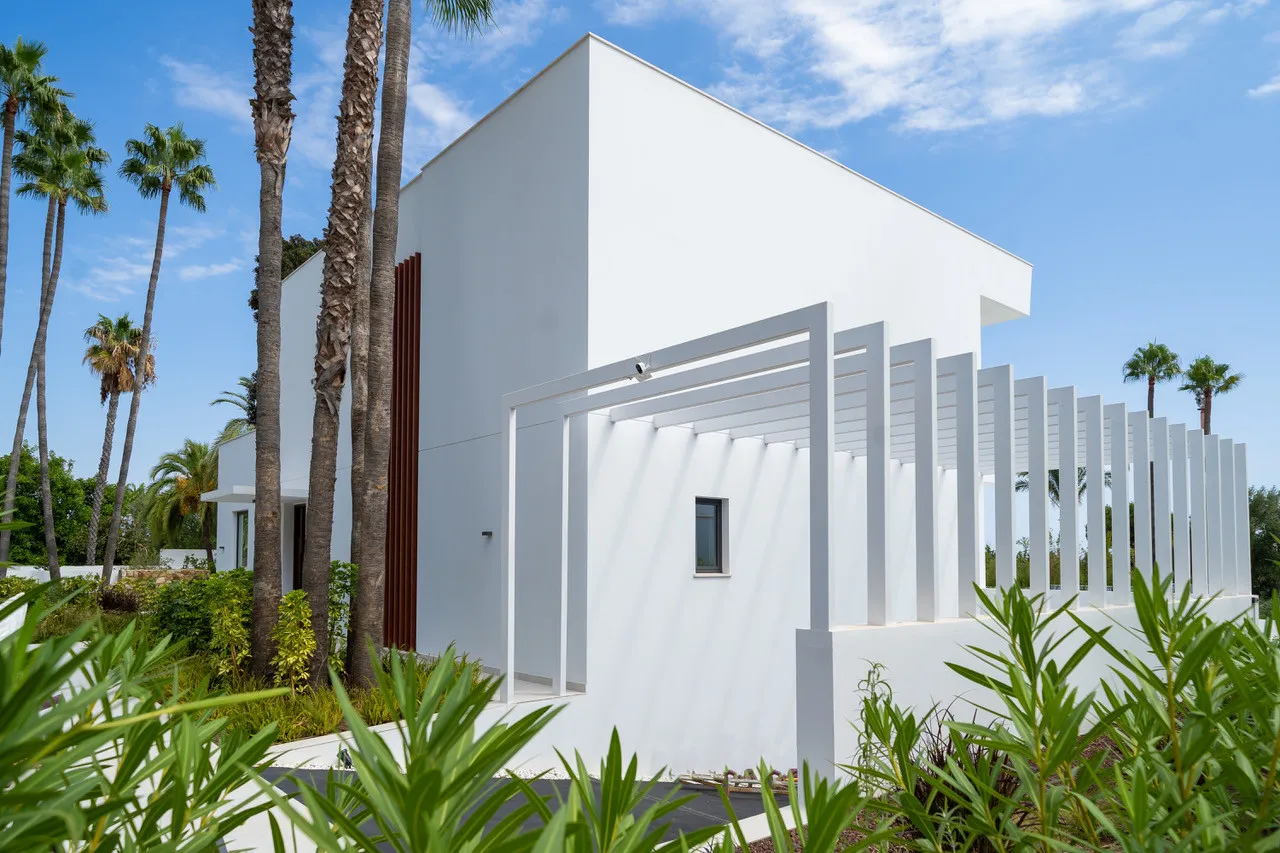 Comprar villa de 4 dormitorios en New Golden Mile