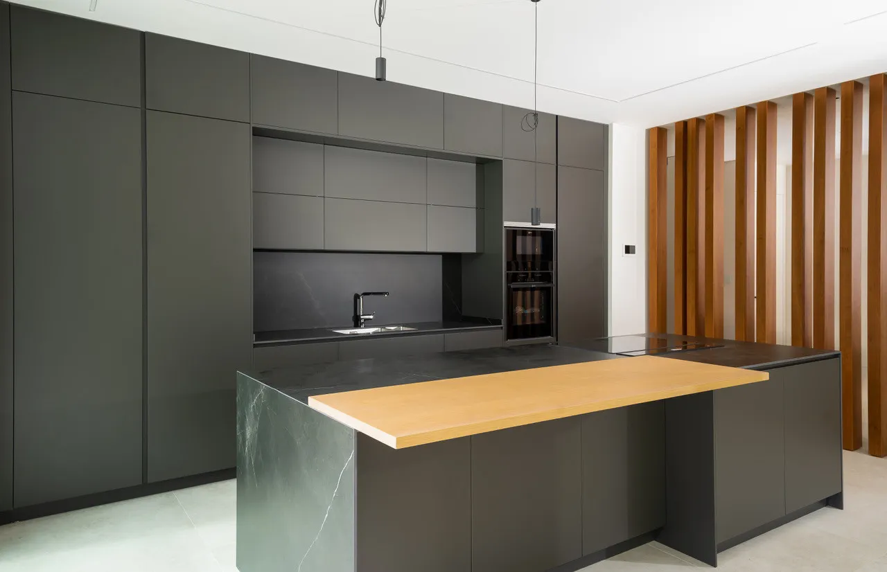Comprar villa de 4 dormitorios en New Golden Mile