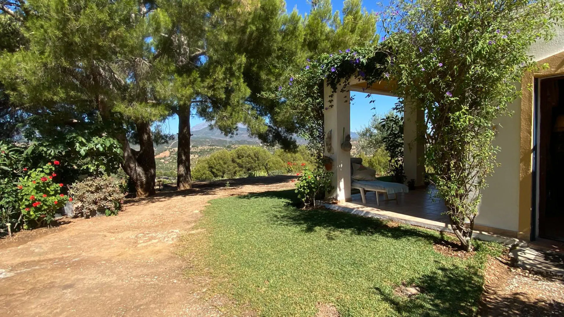 Buy finca in Monda
