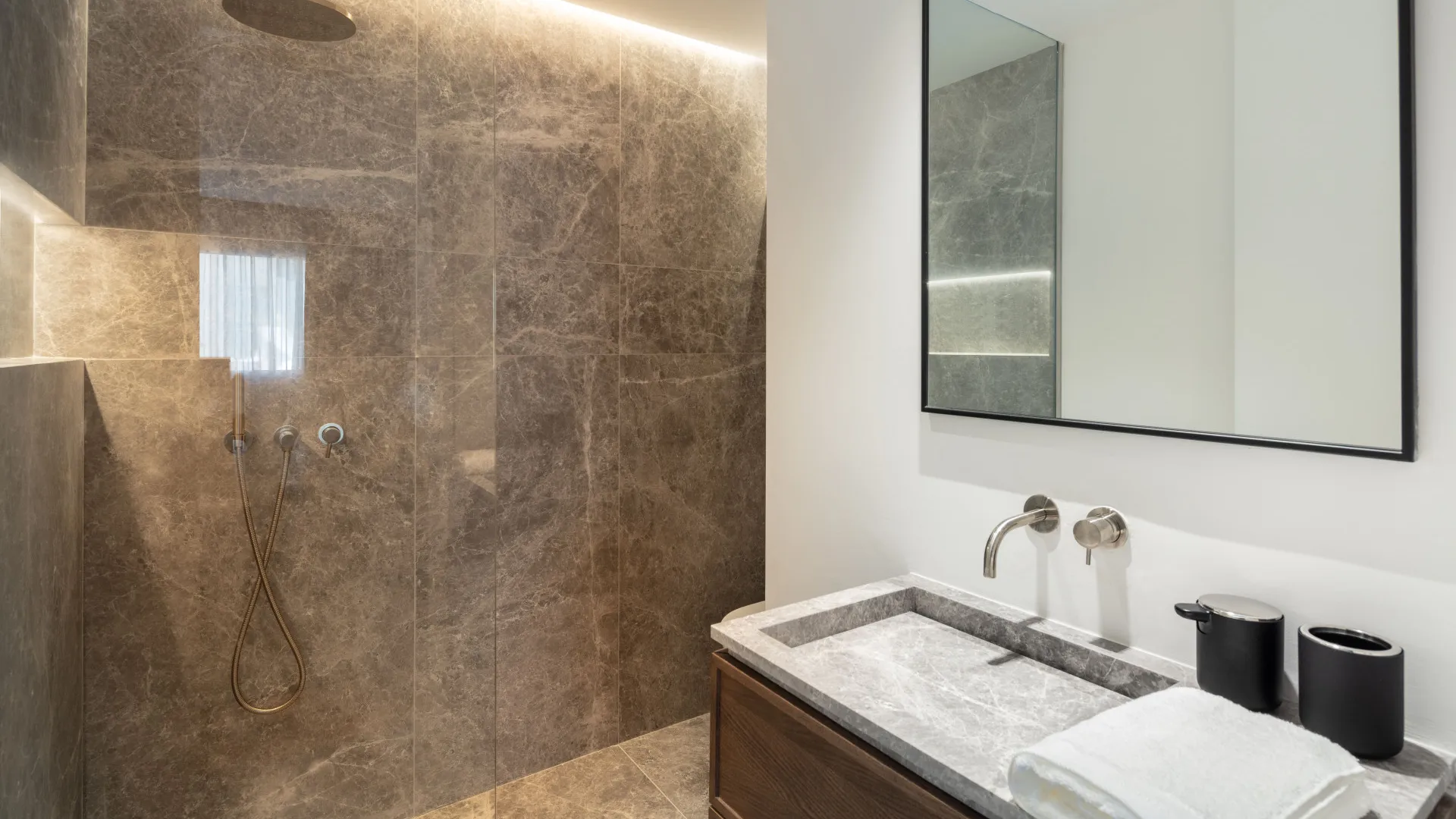 3 bedrooms Marbella Golden Mile apartment for sale