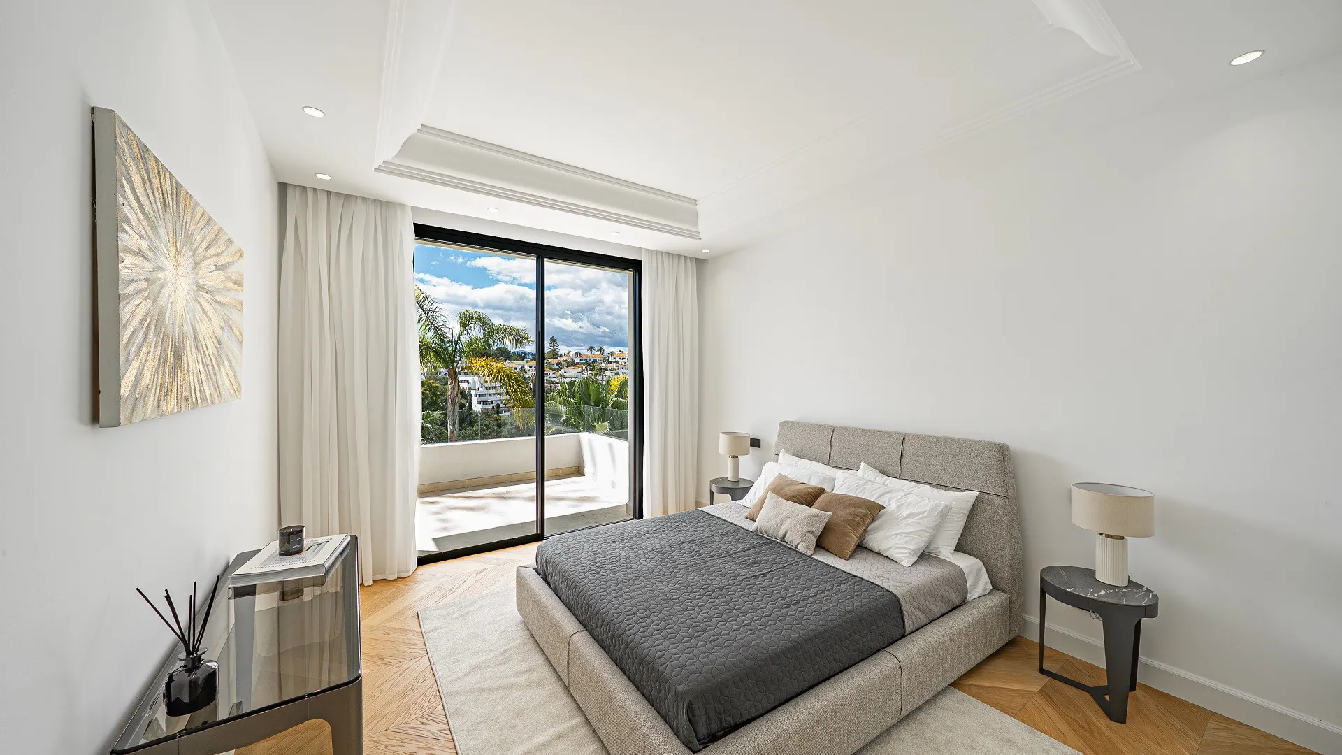 Villa for sale in Marbella Golden Mile with 6 bedrooms