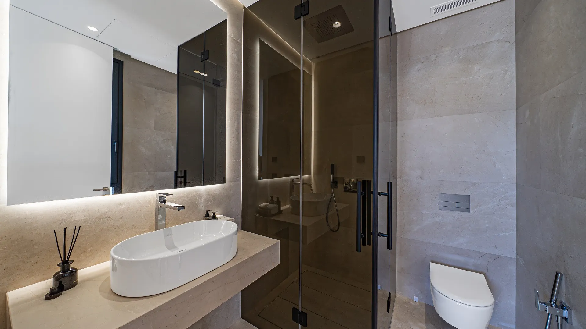 Villa for sale in Marbella Golden Mile with 6 bedrooms