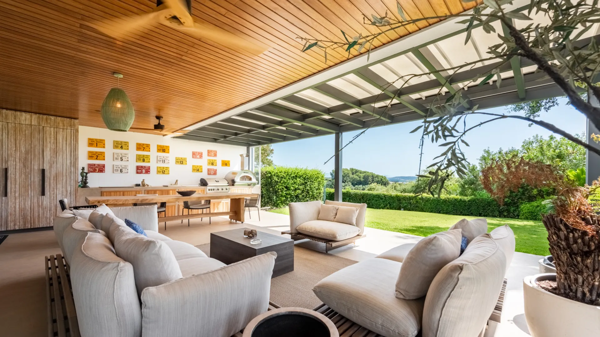 For sale 4 bedrooms apartment in Hacienda de Valderrama