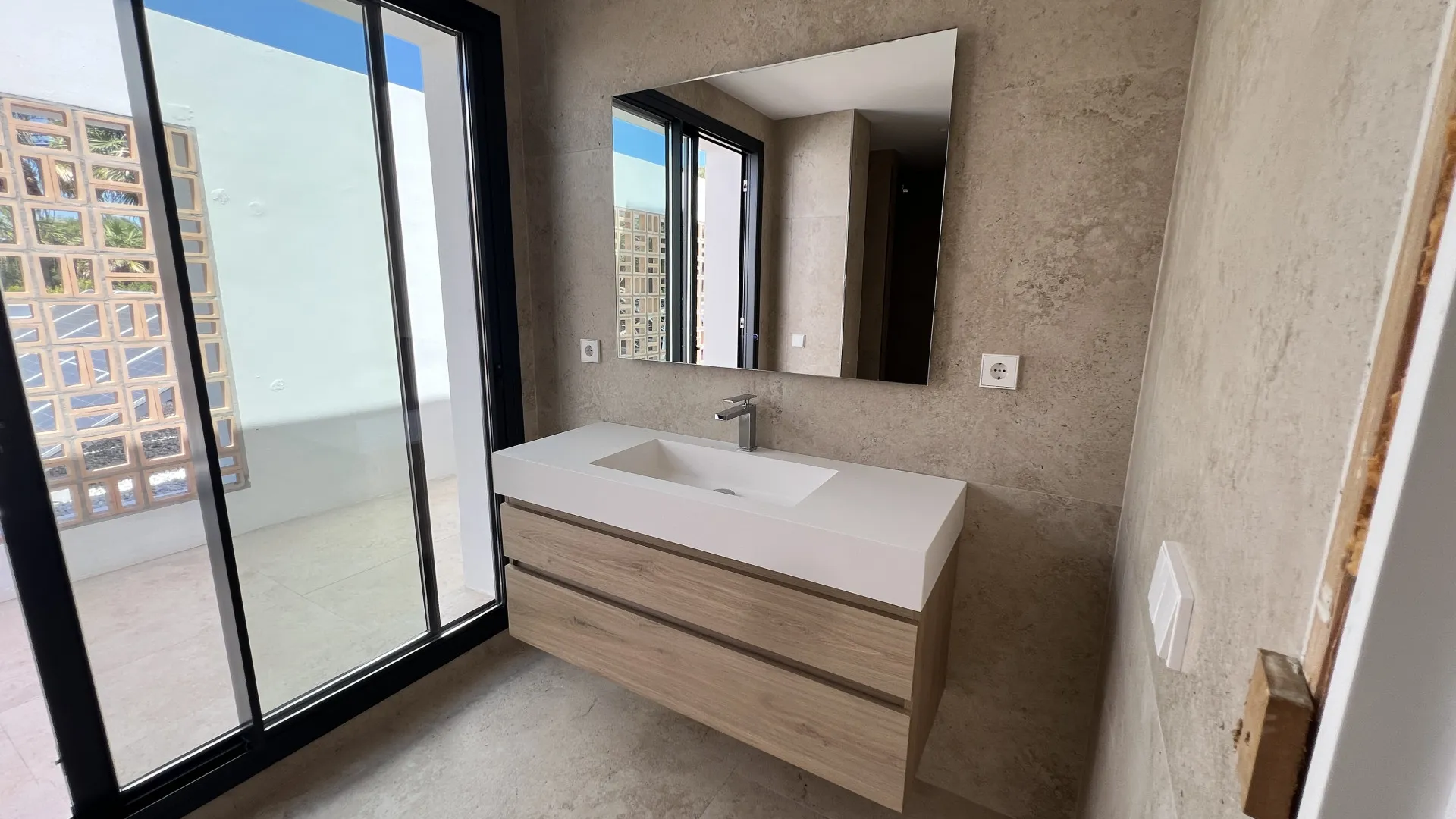 Villa with 6 bedrooms for sale in Zona B