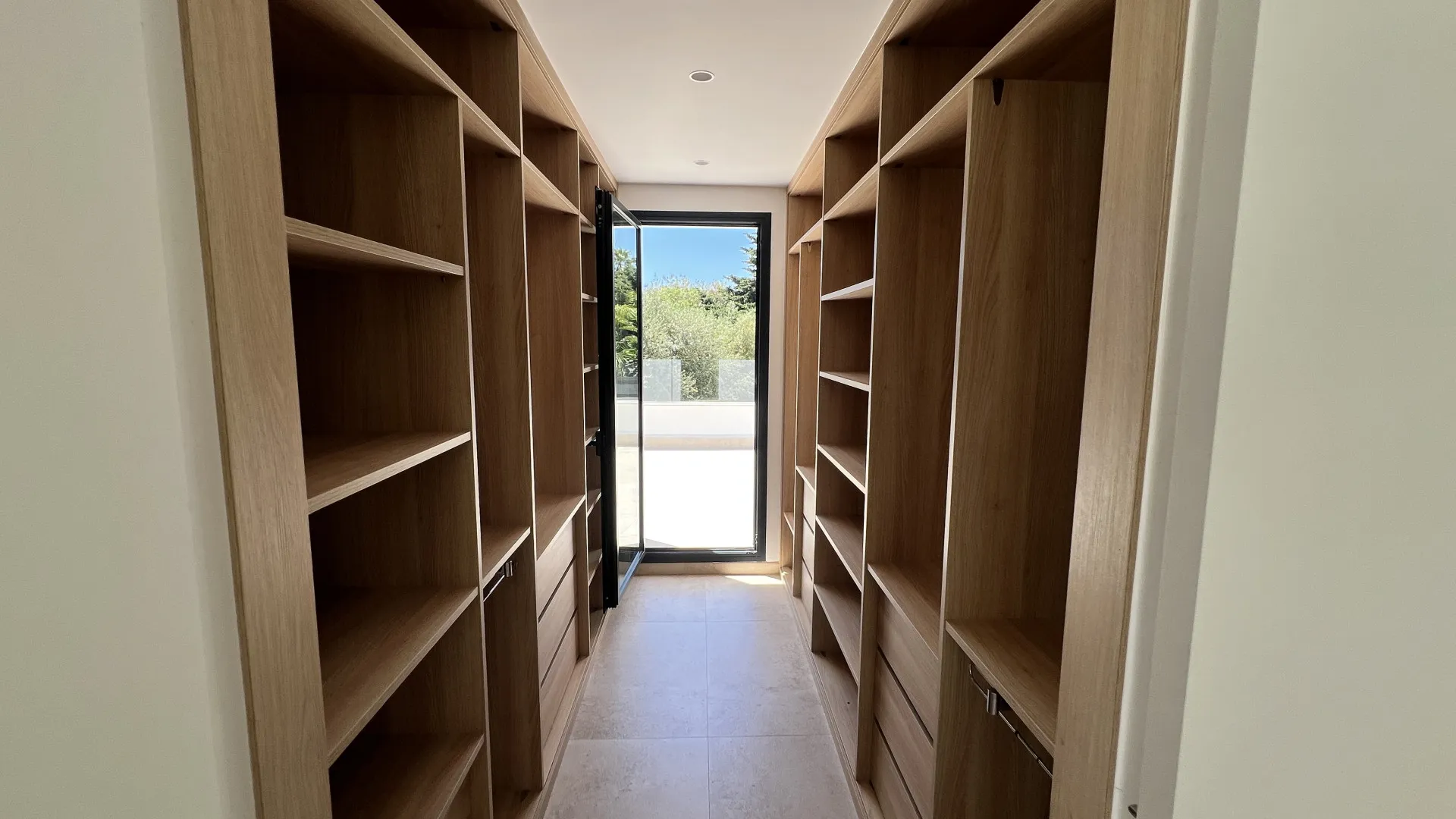 Villa with 6 bedrooms for sale in Zona B