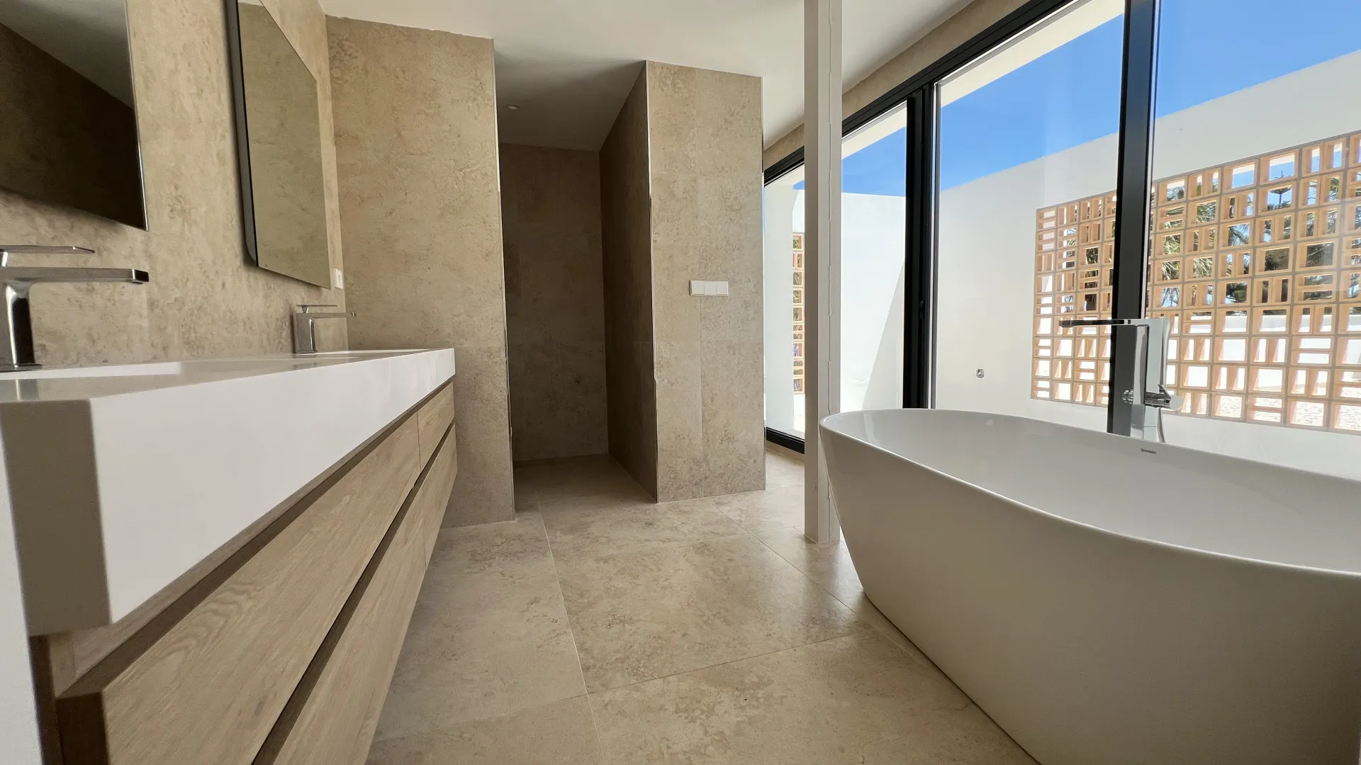 Villa with 6 bedrooms for sale in Zona B