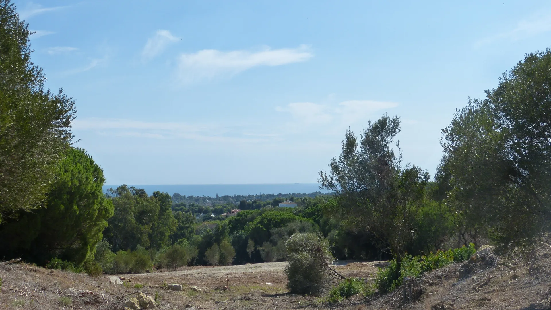 Plot in Zona L for sale