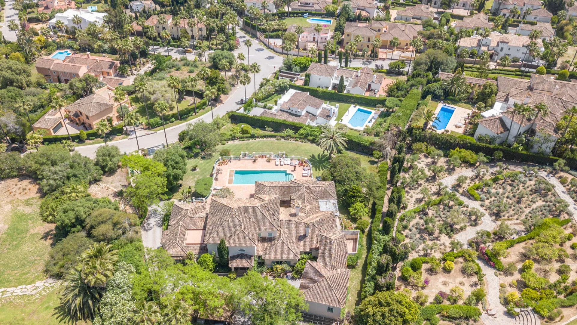 For sale villa in Zona F