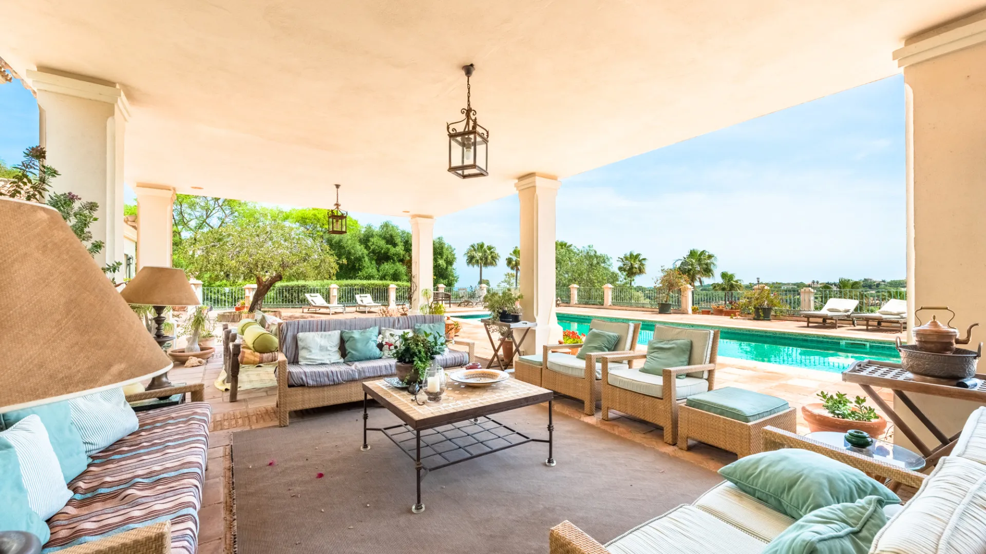 For sale villa in Zona F