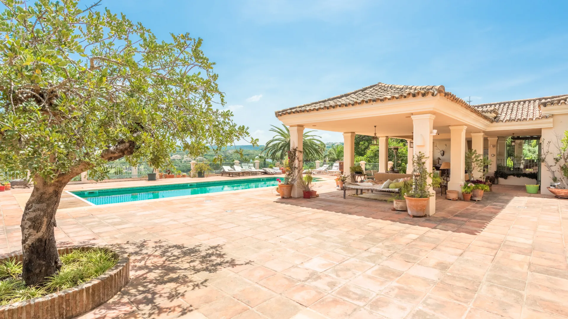 For sale villa in Zona F