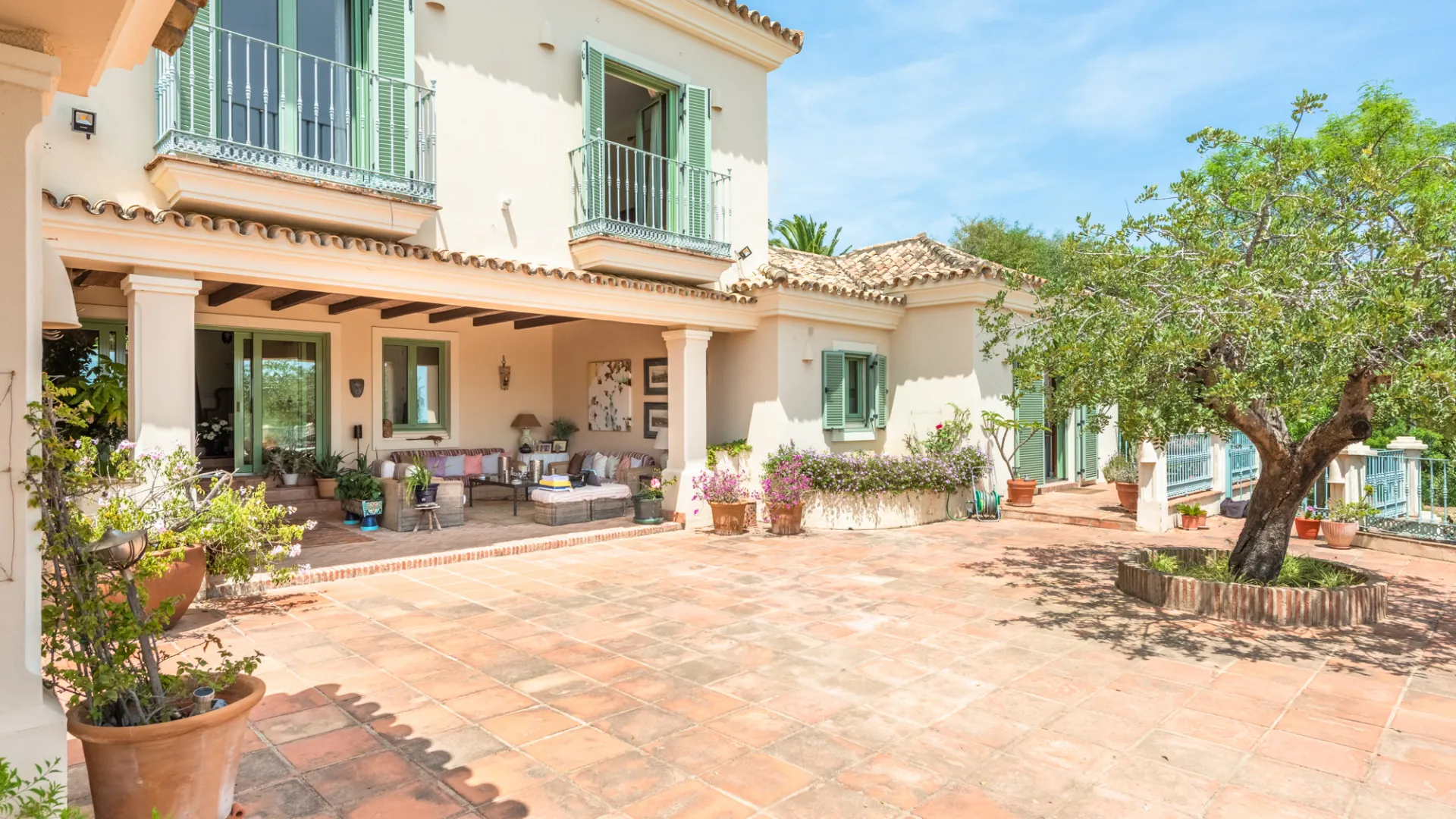 For sale villa in Zona F