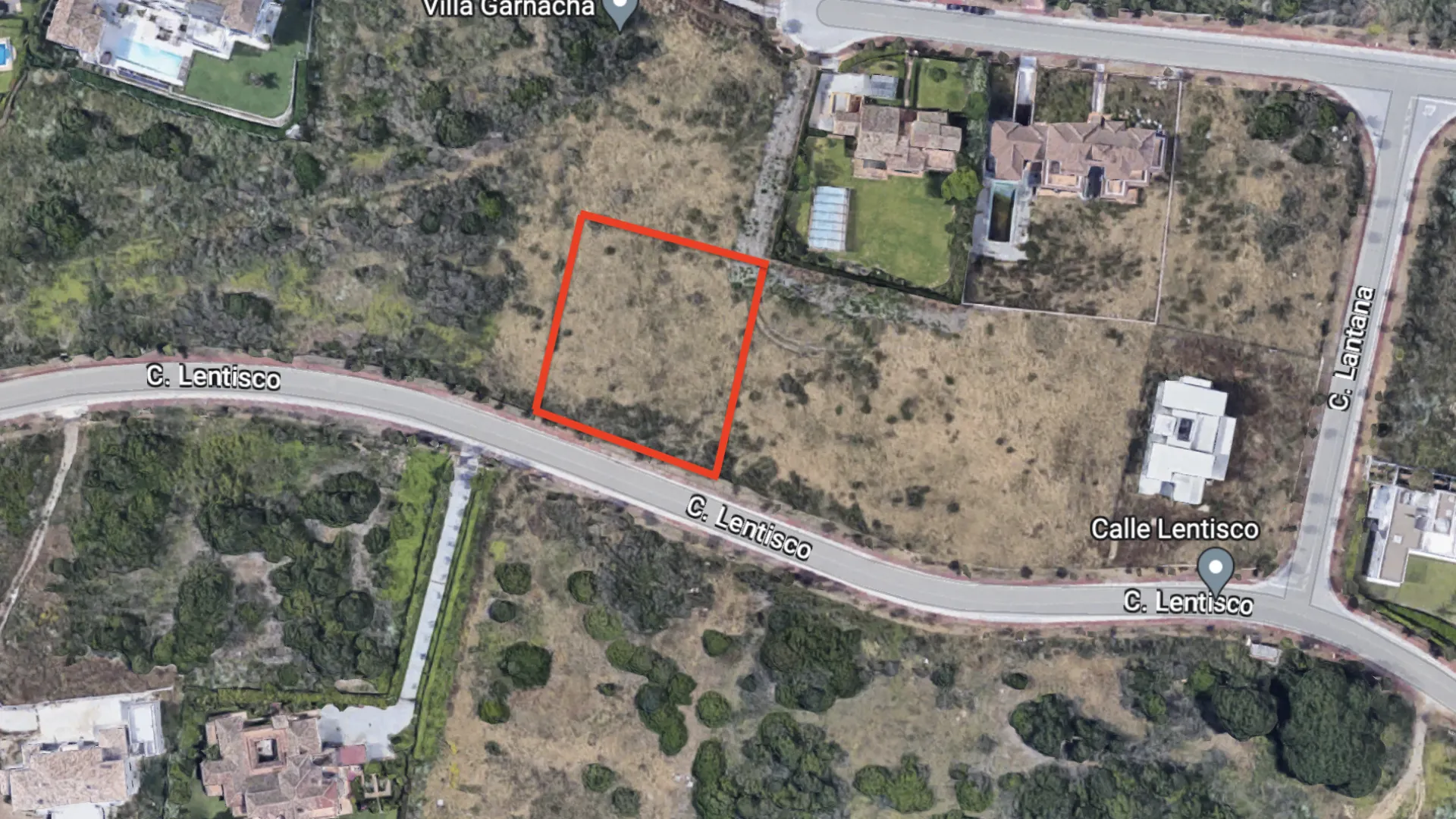 Plot for sale in Zona L
